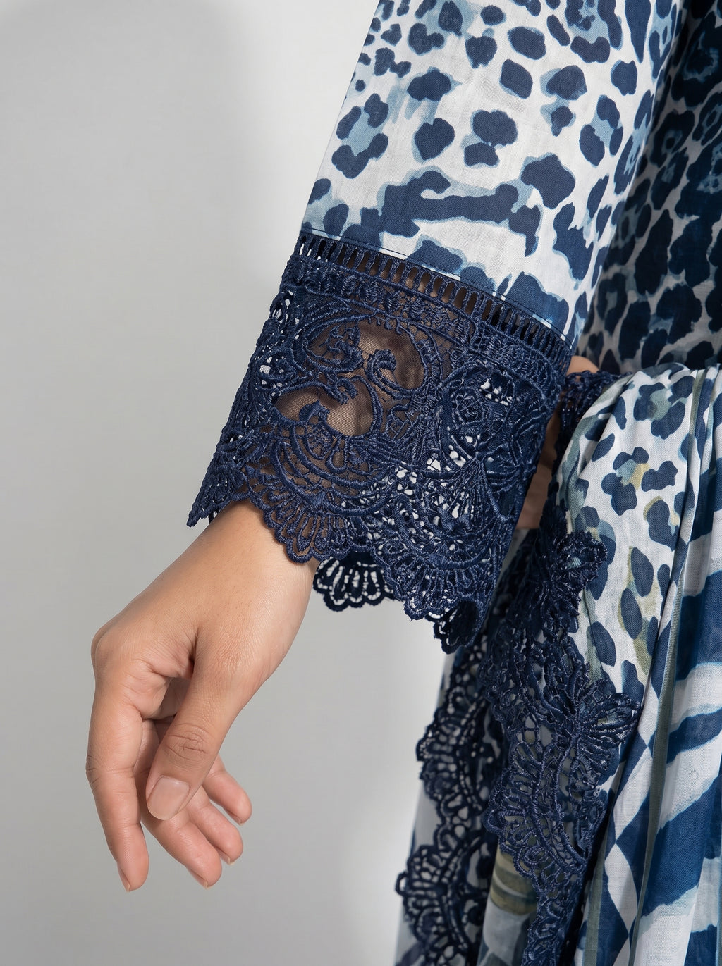 Blue printed cotton embroidered pakistani suit with chiffon dupatta & cotton bottom